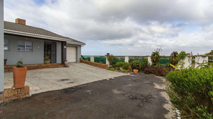 4 Bedroom Property for Sale in Kleinbaai Western Cape